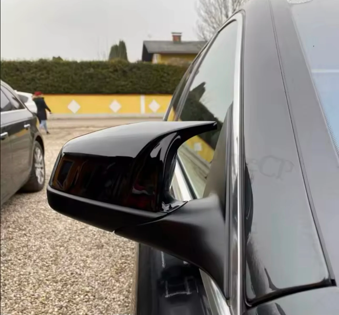 BMW E60 E61 F10 F11 LCI kiiltävän mustat M-look peilinkuoret - Image 5