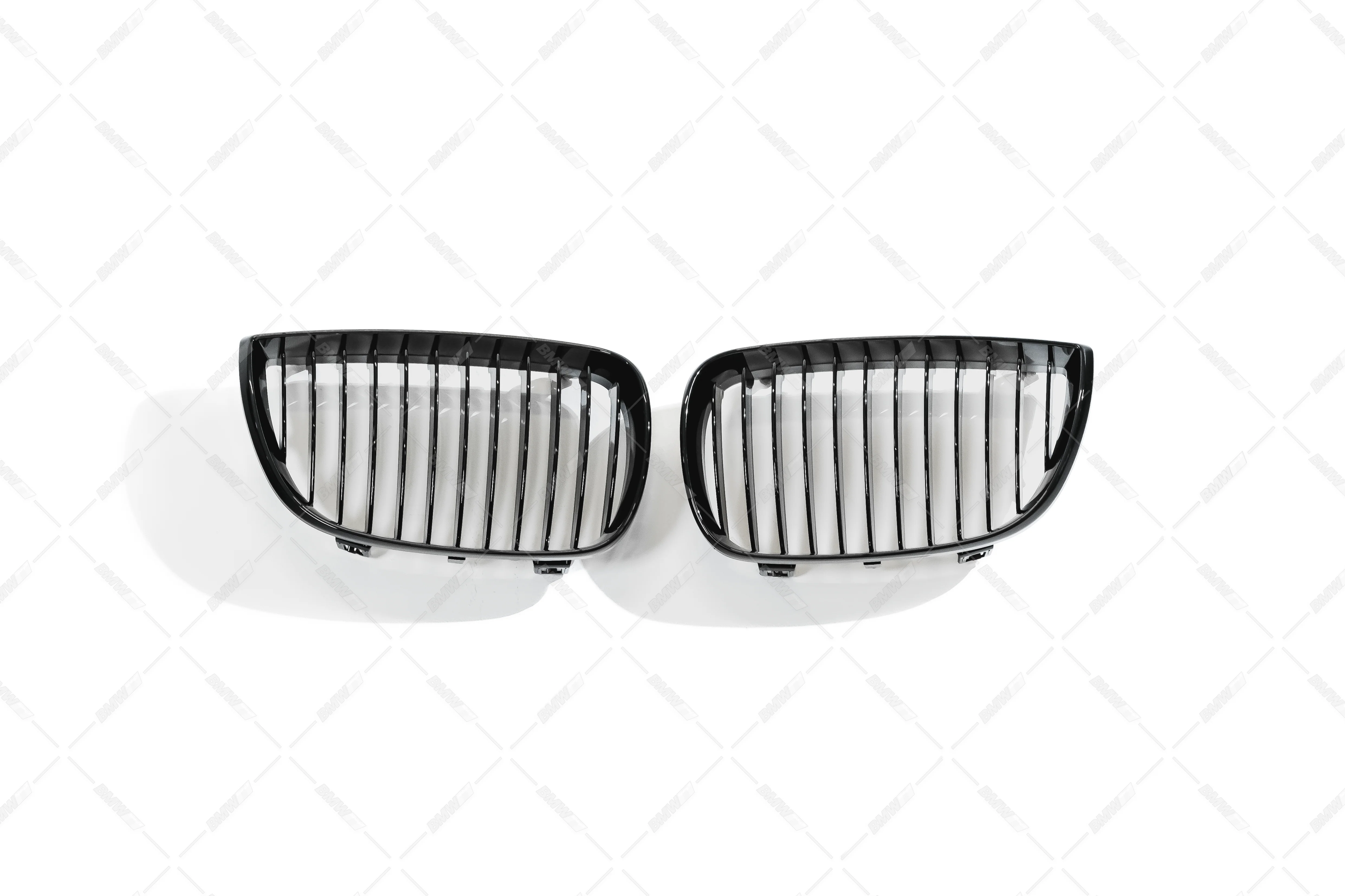 BMW E81 E82 E87 E88 Single Kiiltävän mustat munuaiset - Image 3