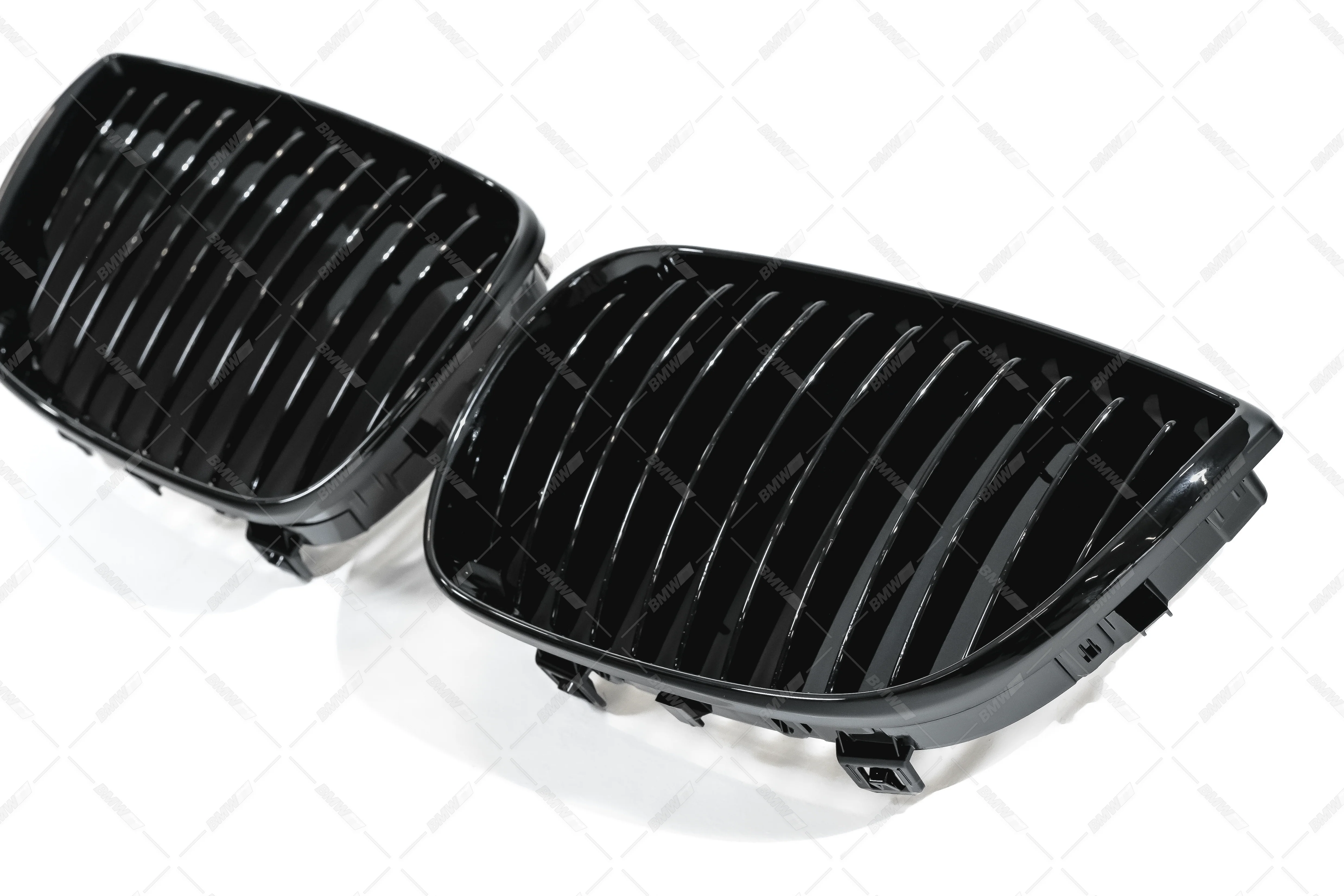 BMW E81 E82 E87 E88 Single Kiiltävän mustat munuaiset - Image 5