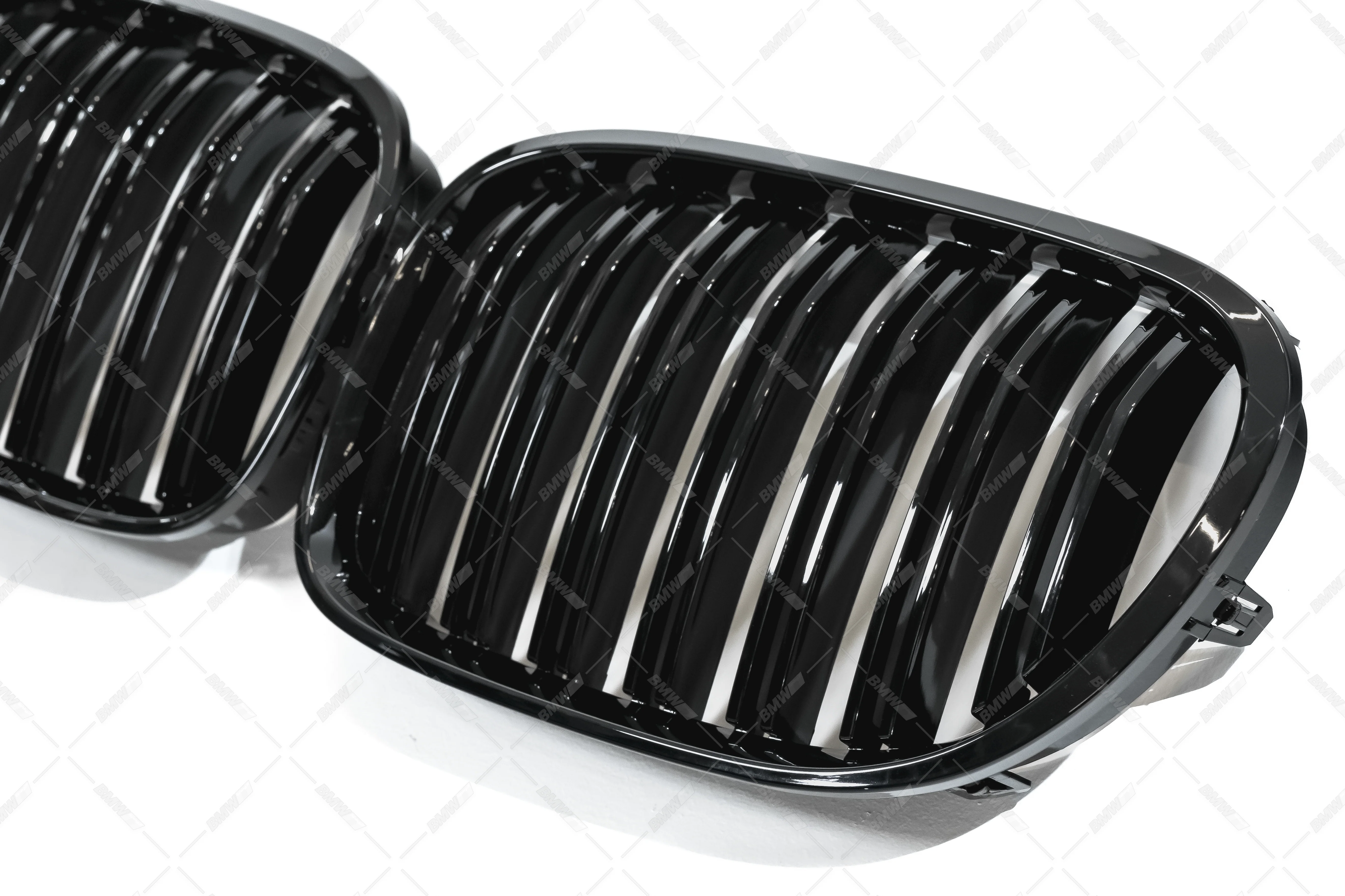 BMW F01 F02 09-15 M-look kiiltävän mustat munuaiset - Image 4
