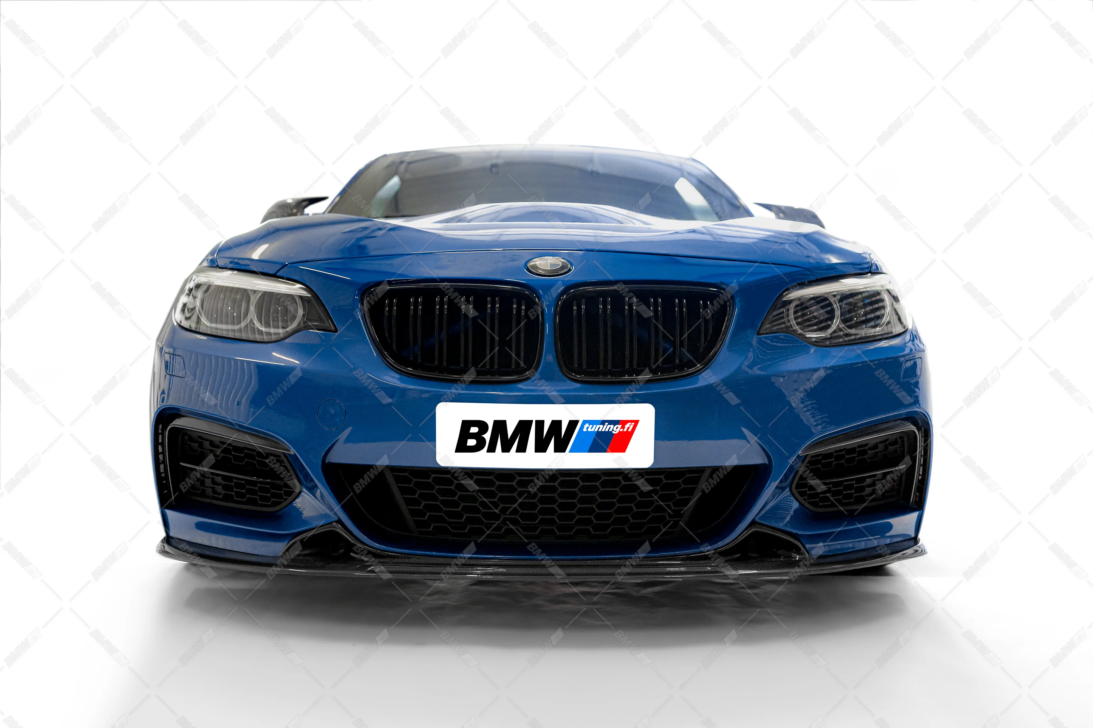 BMW F22 F23, kiiltävän mustat M-Look munuaiset - Image 6