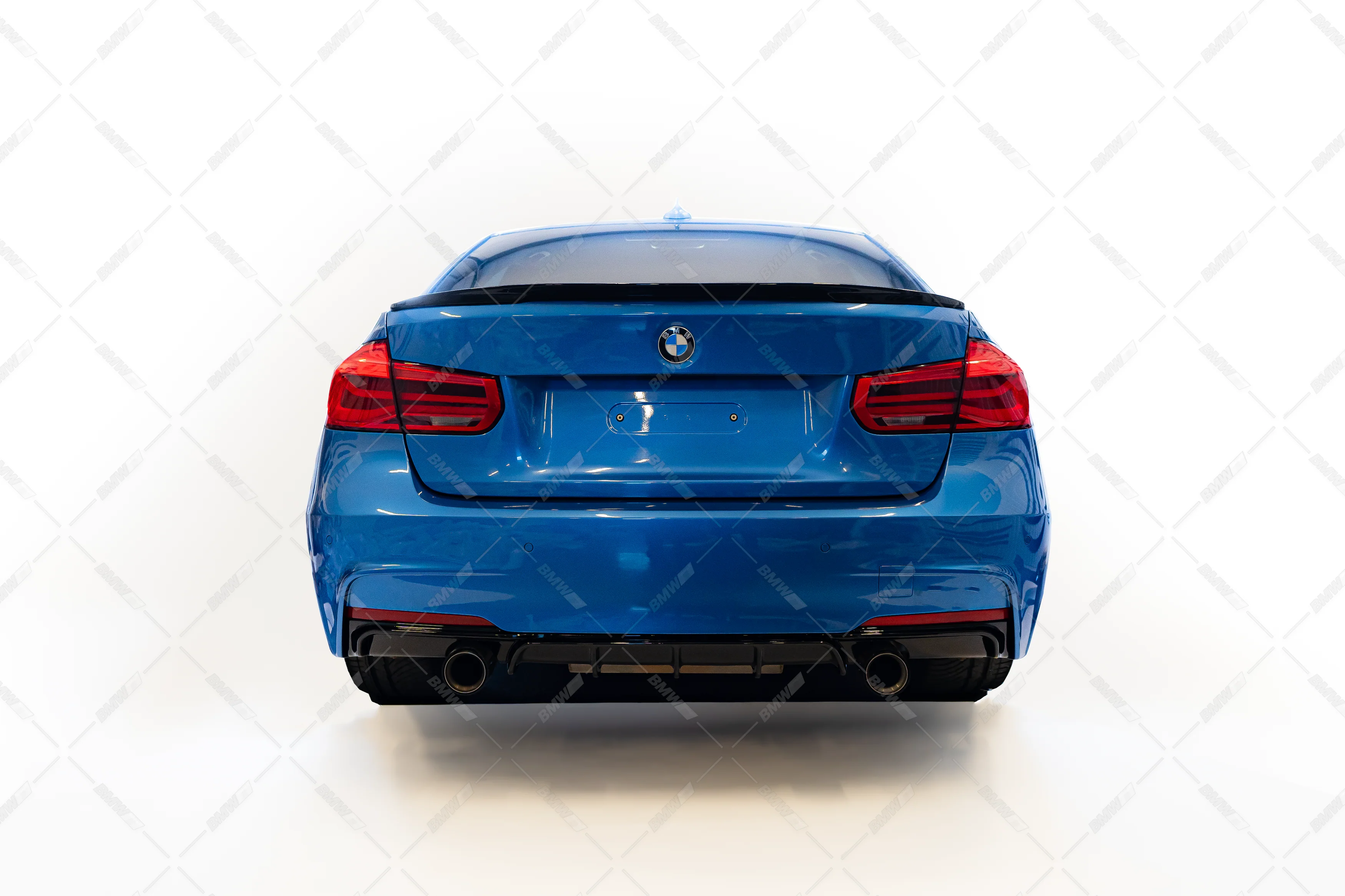 BMW F30 F31 M-Performance diffusori kiiltävän musta M-Sport takapuskuriin 1+1 putkenpäille - Image 3