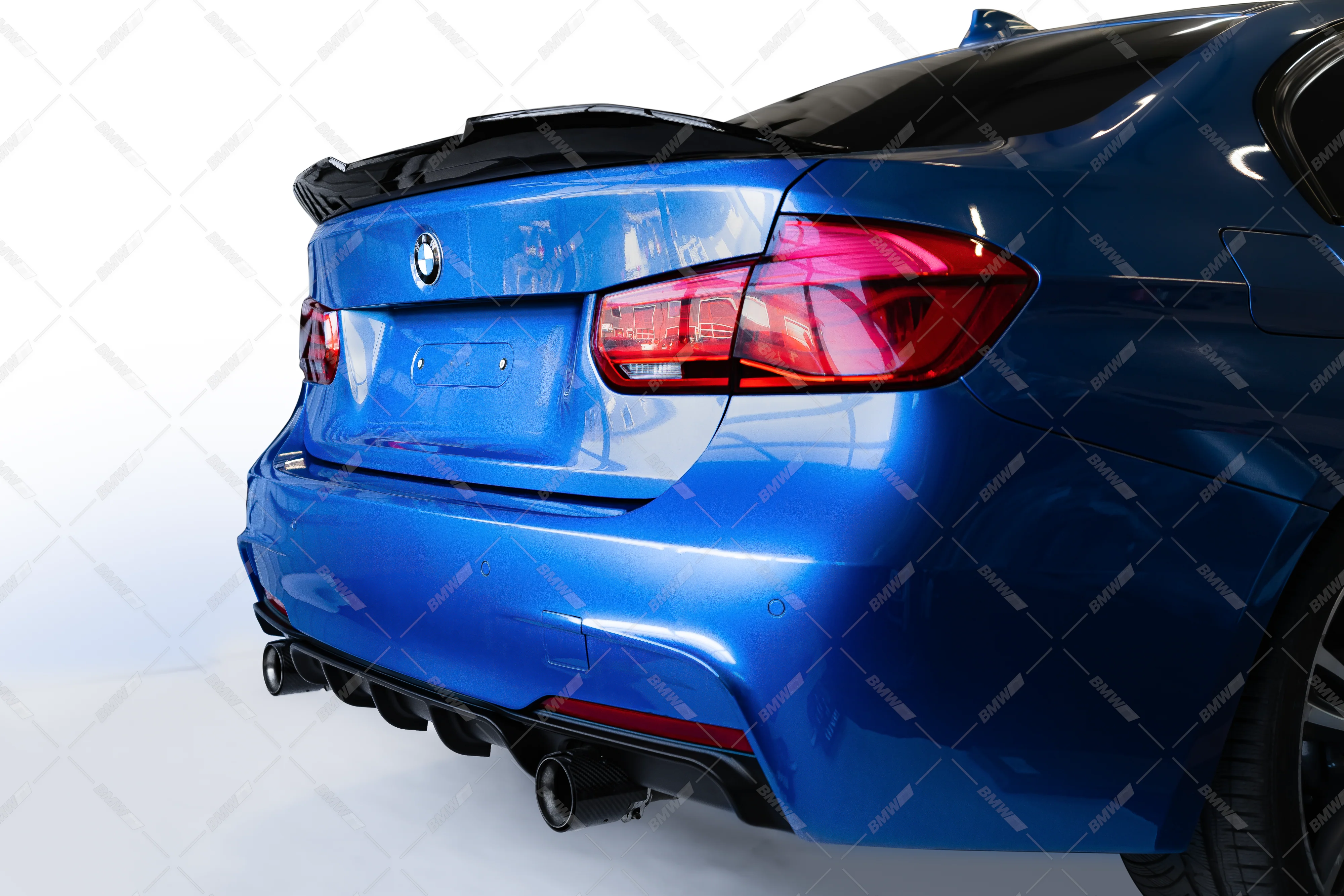 BMW F30, PSM-Look kiiltävän musta takaspoileri - Image 4