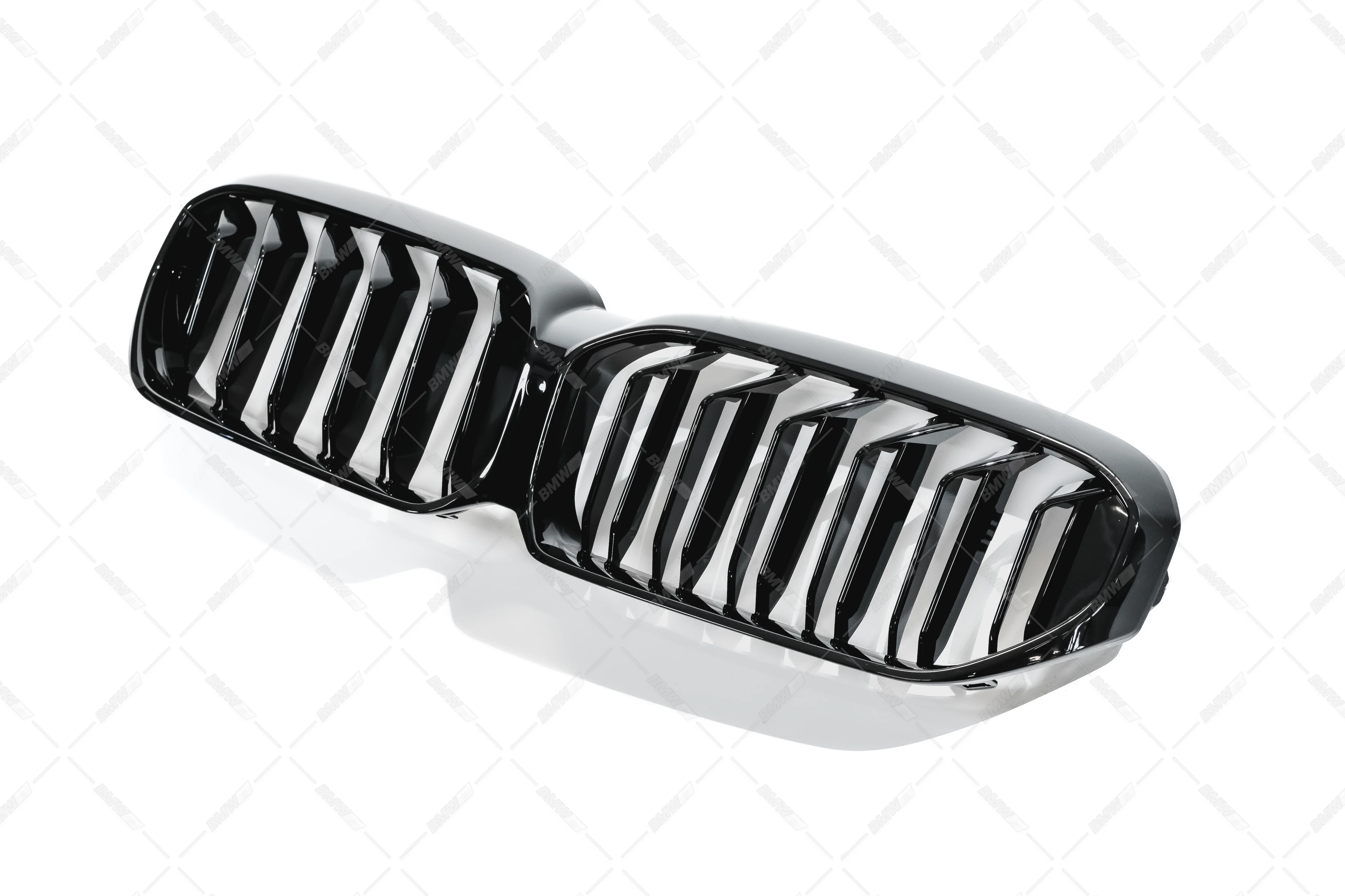 BMW G30 G31 LCI, M-look kiiltävän mustat munuaiset - Image 3