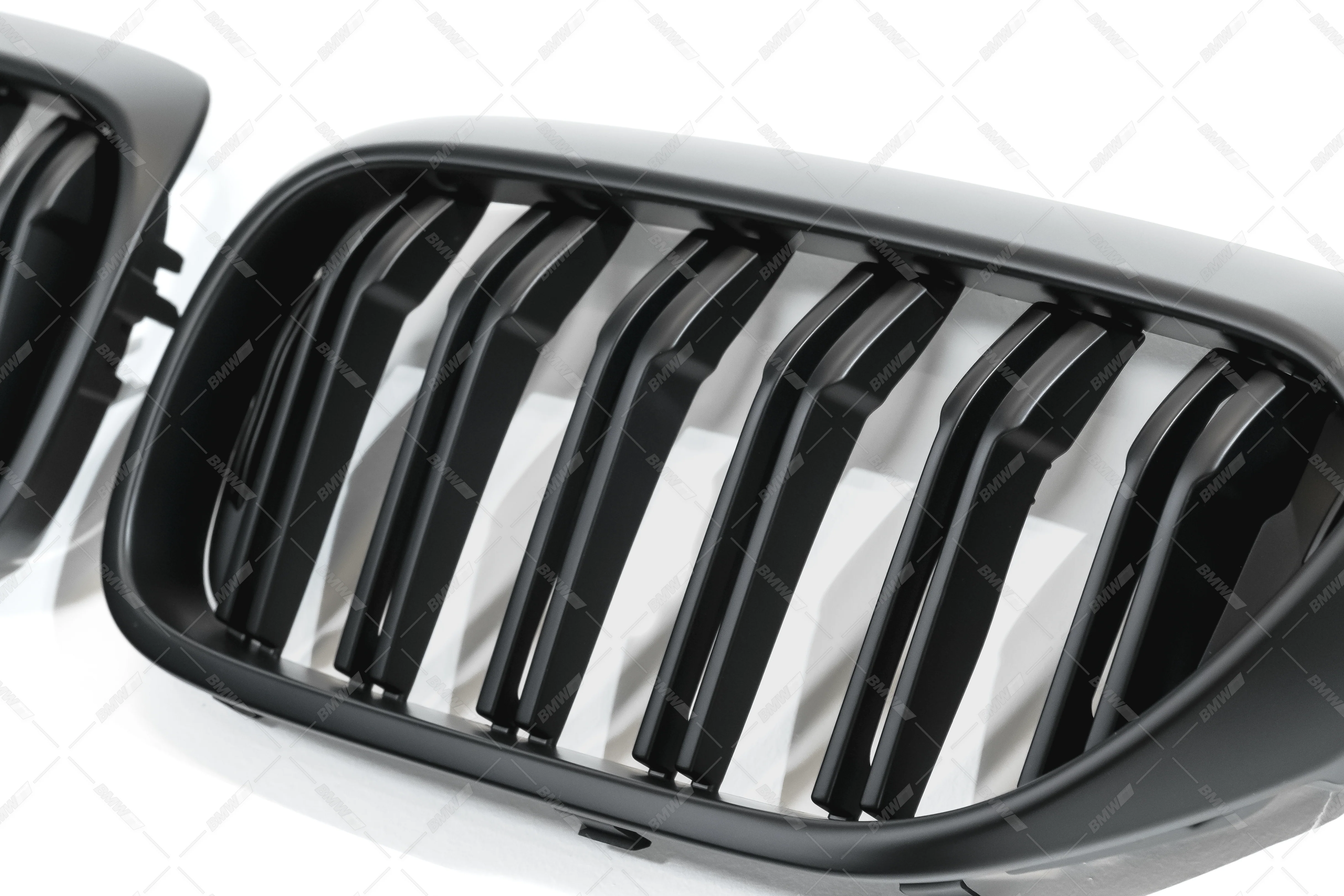 BMW G30 G31 , M-look matta mustat munuaiset - Image 3